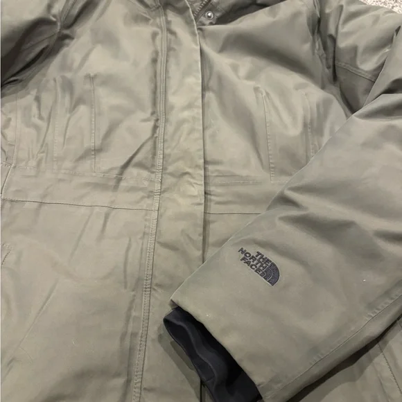 The North Face Women's Olive Green Ski Jacket - Picture 2 of 5